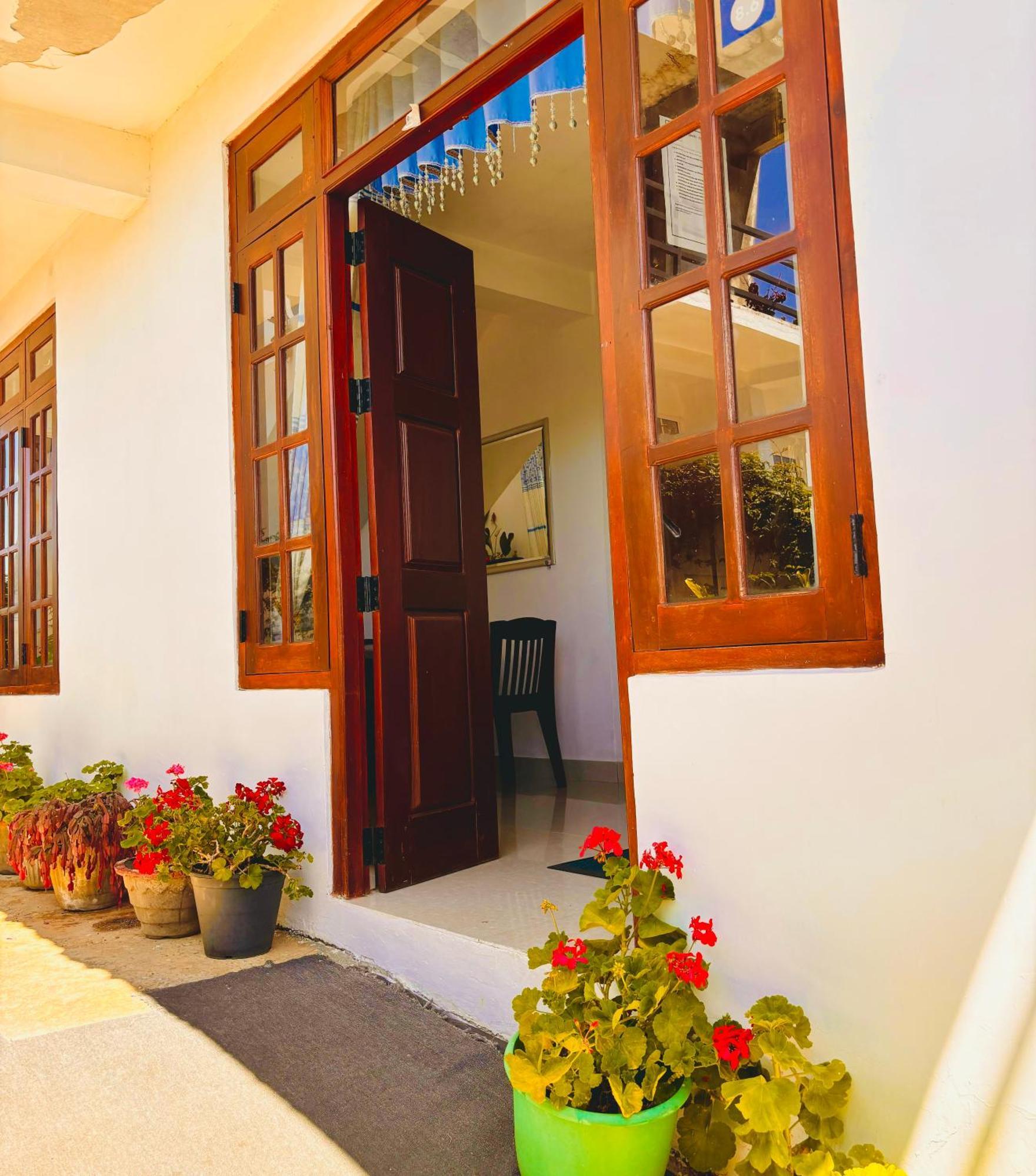 Shiny View Hotel Nuwara Eliya Exterior photo